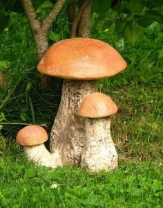 садовая скульптура грибы
